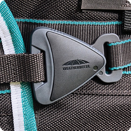 Close up of Twist N' Lock front closure buckle